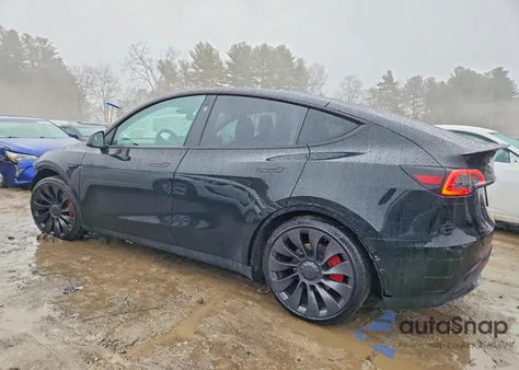 2023 Tesla Model Y z USA, uszkodzony, nr VIN 7SAYGDEFXPF920817